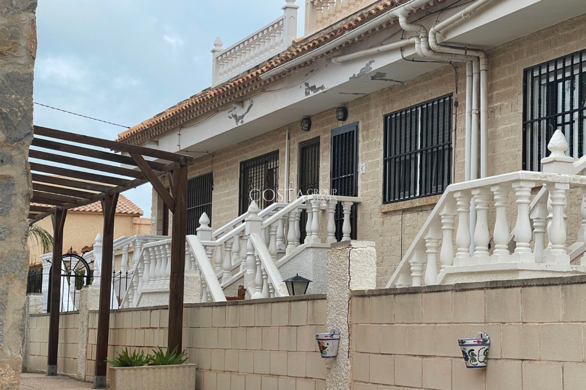 Resale - House -
Torrevieja - La Mata