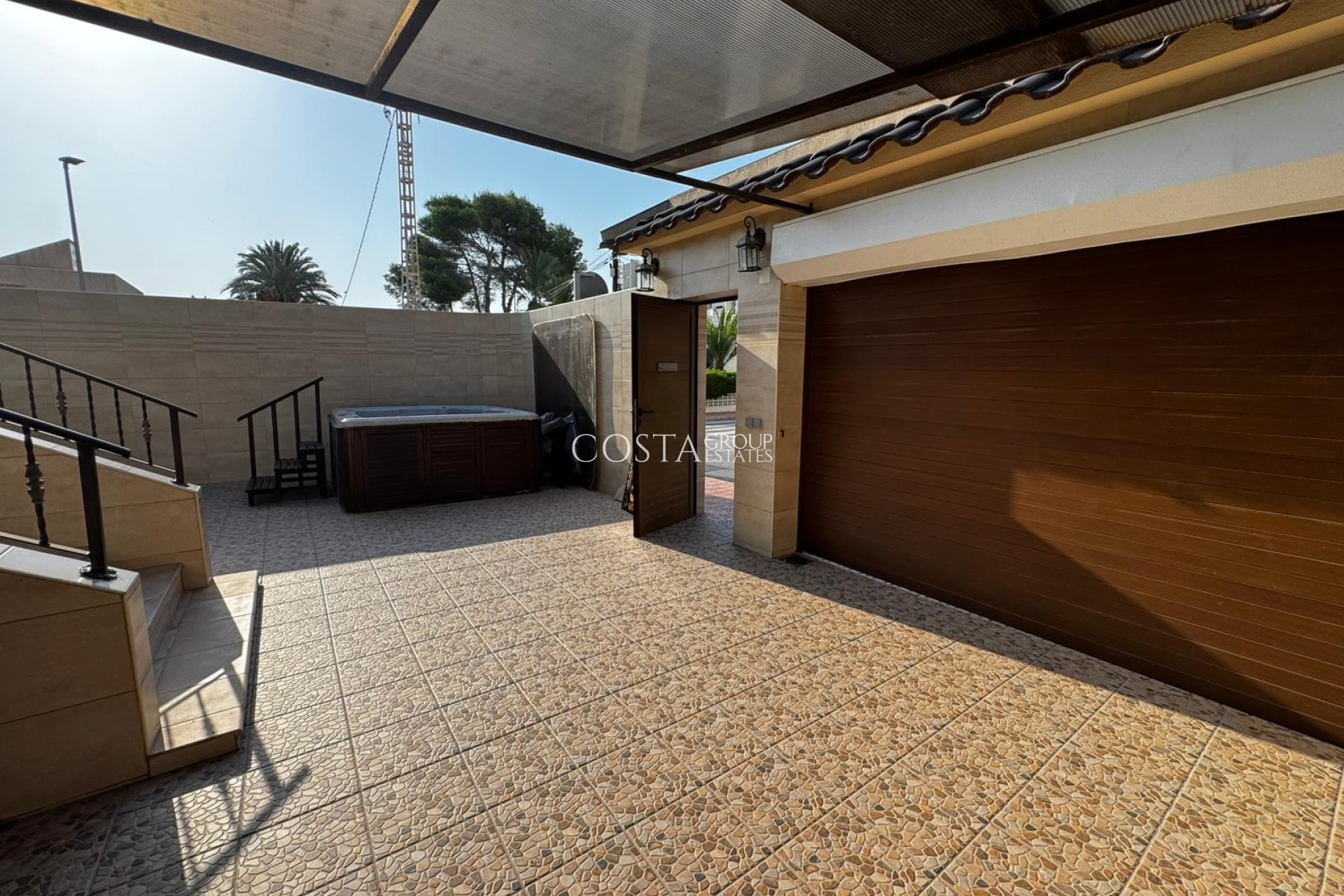 Resale - House -
Torrevieja - Punta Prima