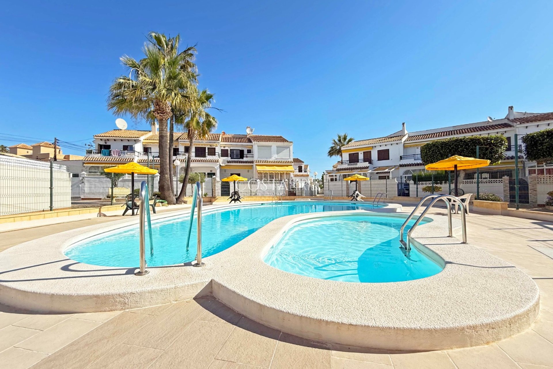 Resale - House -
Torrevieja - Torrelamata - La Mata