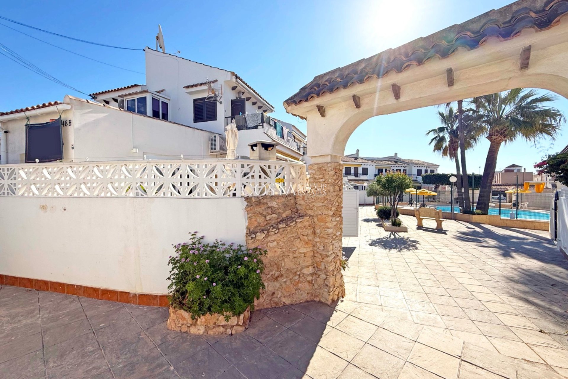 Resale - House -
Torrevieja - Torrelamata - La Mata