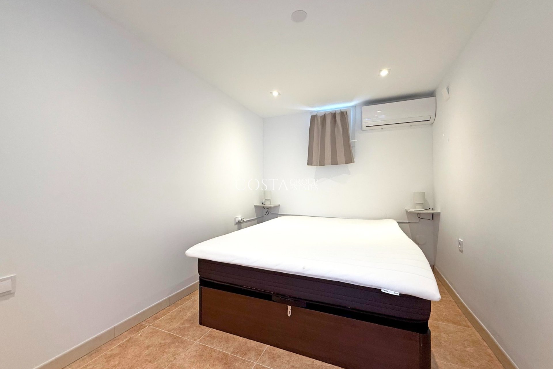 Resale - House -
Torrevieja - Torrelamata - La Mata