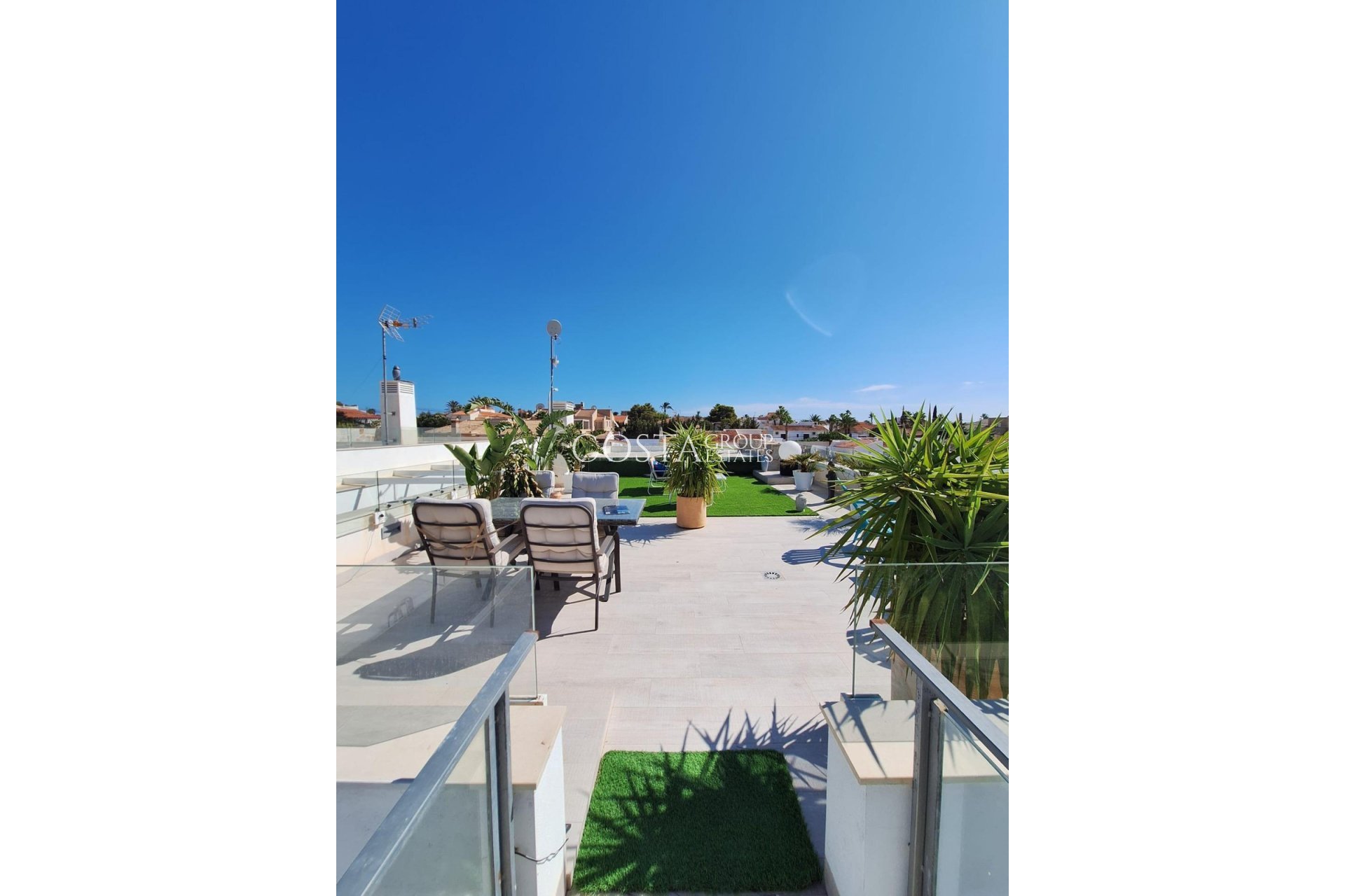 Resale - House -
Torrevieja - Torrevieja Centro