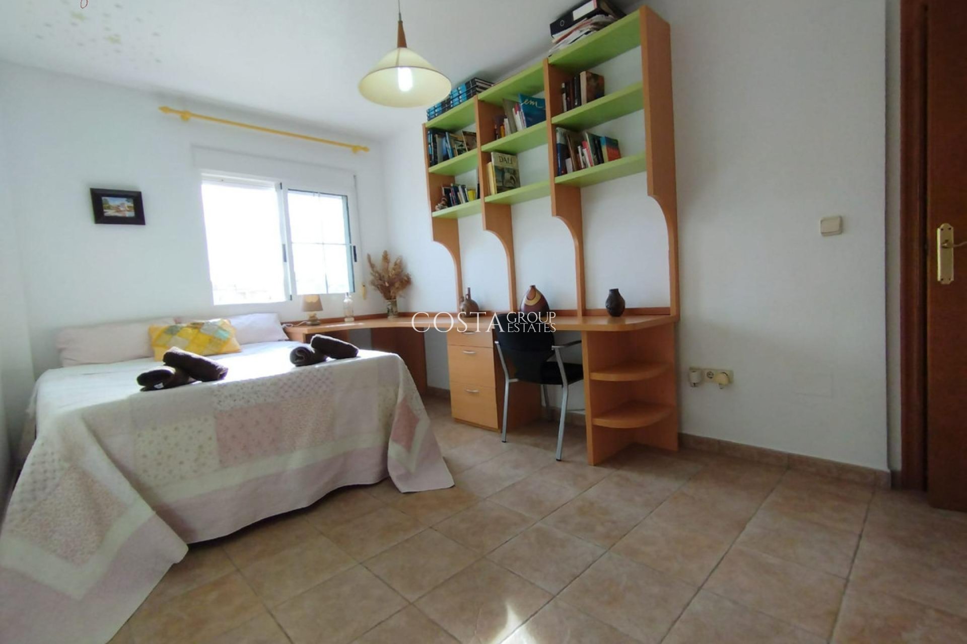 Resale - House -
Torrevieja - Torrevieja Centro