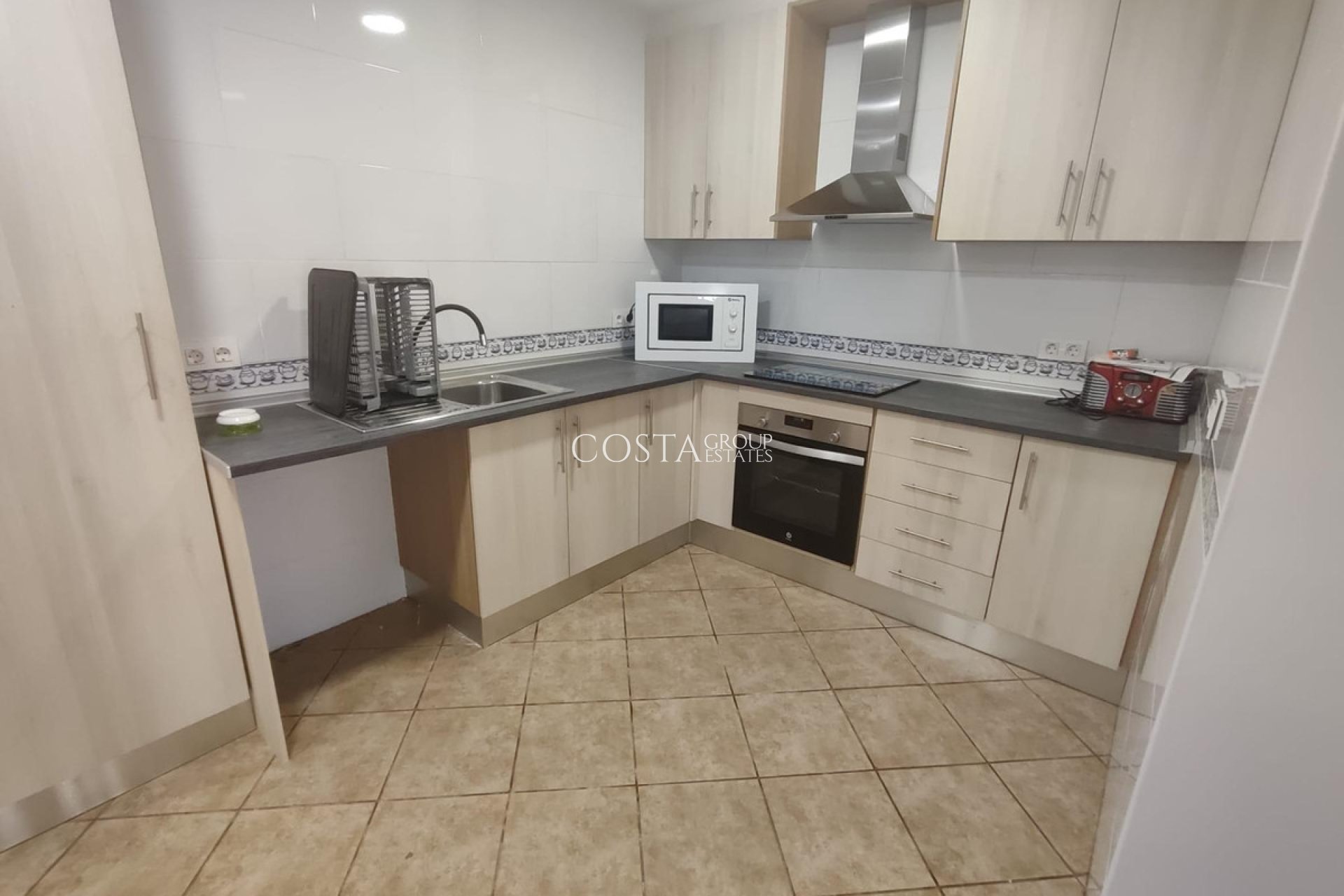 Resale - House -
Torrevieja - Torrevieja Centro