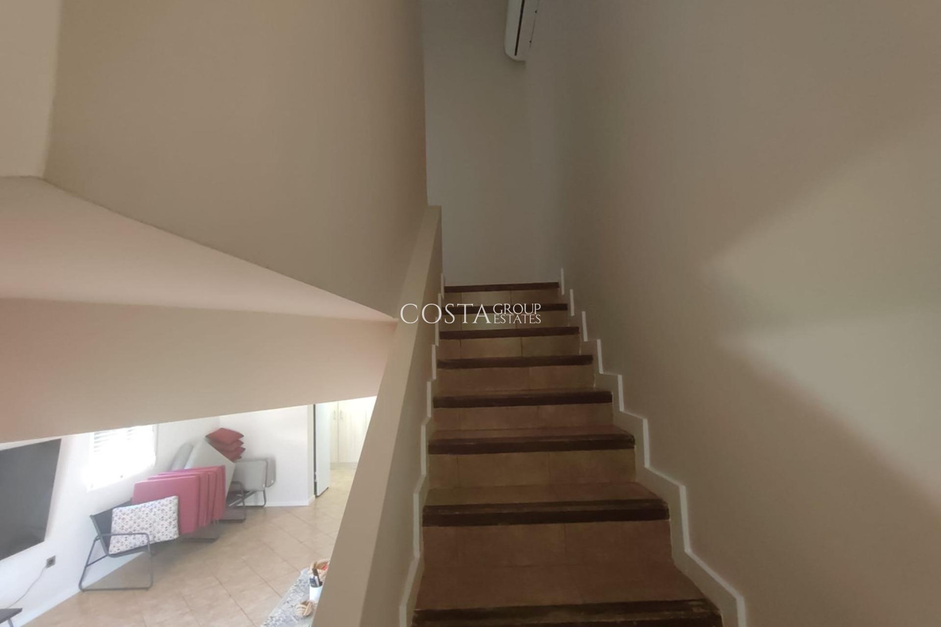 Resale - House -
Torrevieja - Torrevieja Centro