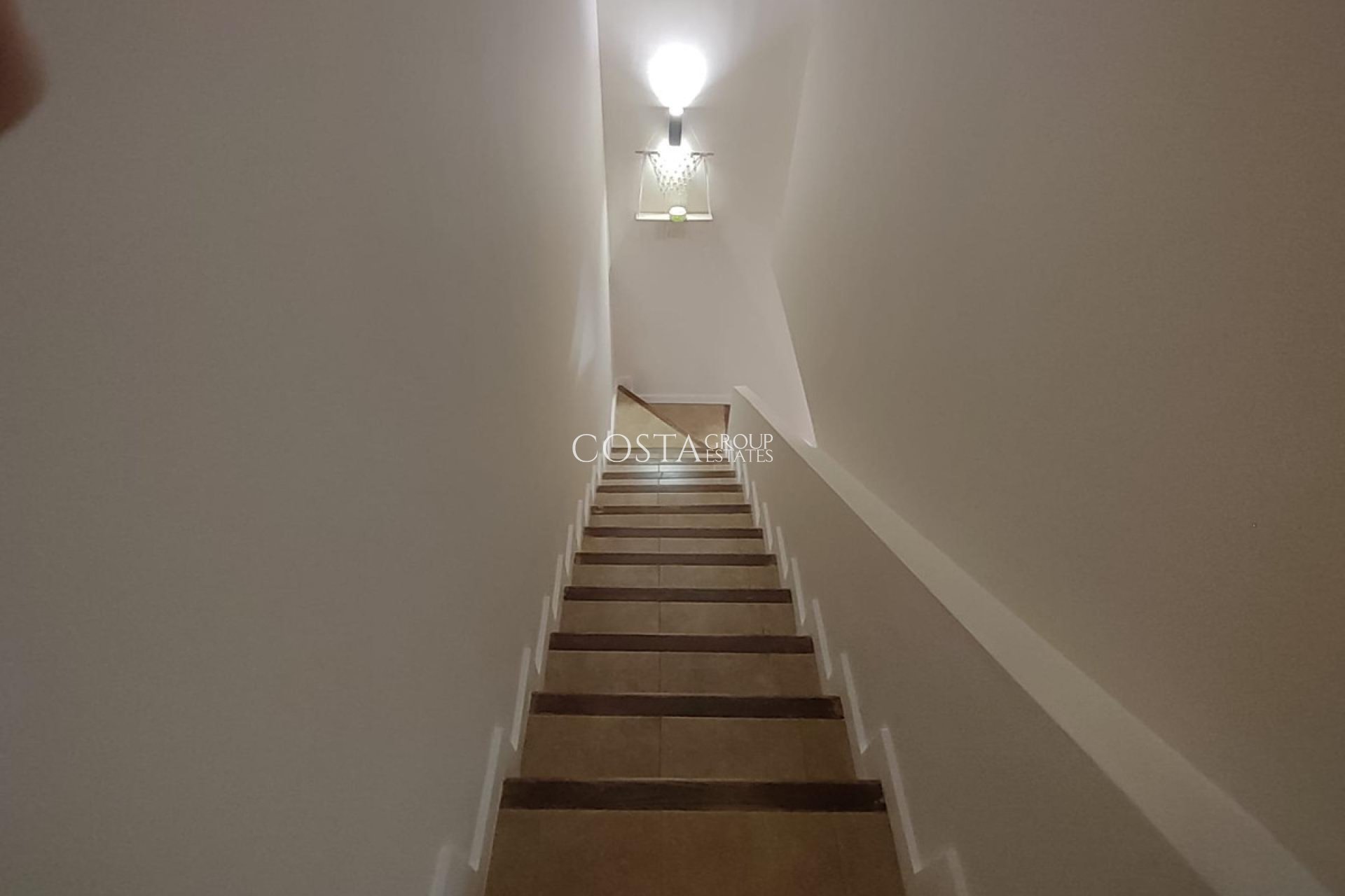 Resale - House -
Torrevieja - Torrevieja Centro