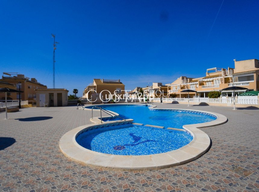 Resale - House -
Torrevieja - Torrevieja Centro