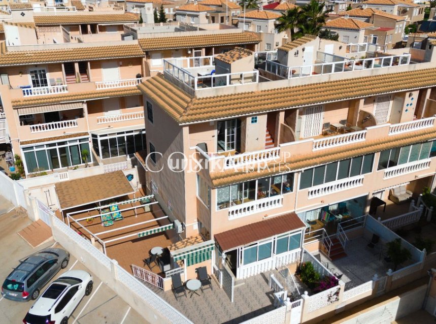 Resale - House -
Torrevieja - Torrevieja Centro