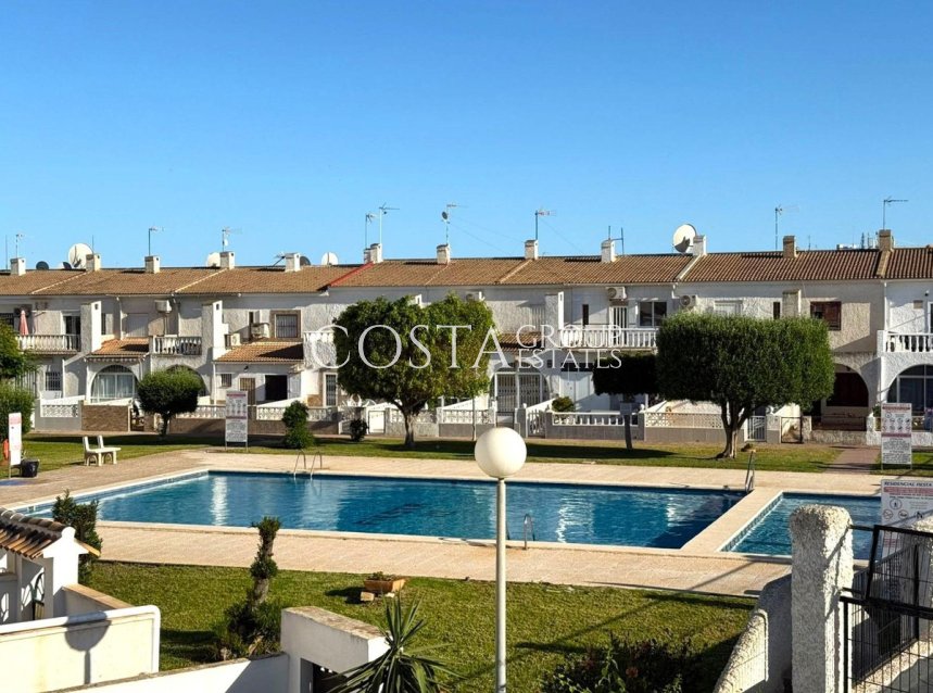 Resale - House -
Torrevieja - Torrevieja Centro