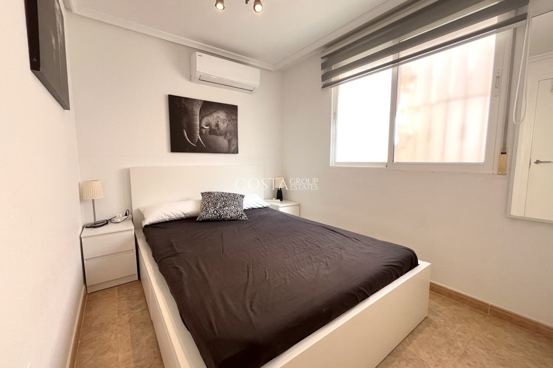 Resale - House -
Torrevieja - Torrevieja Centro