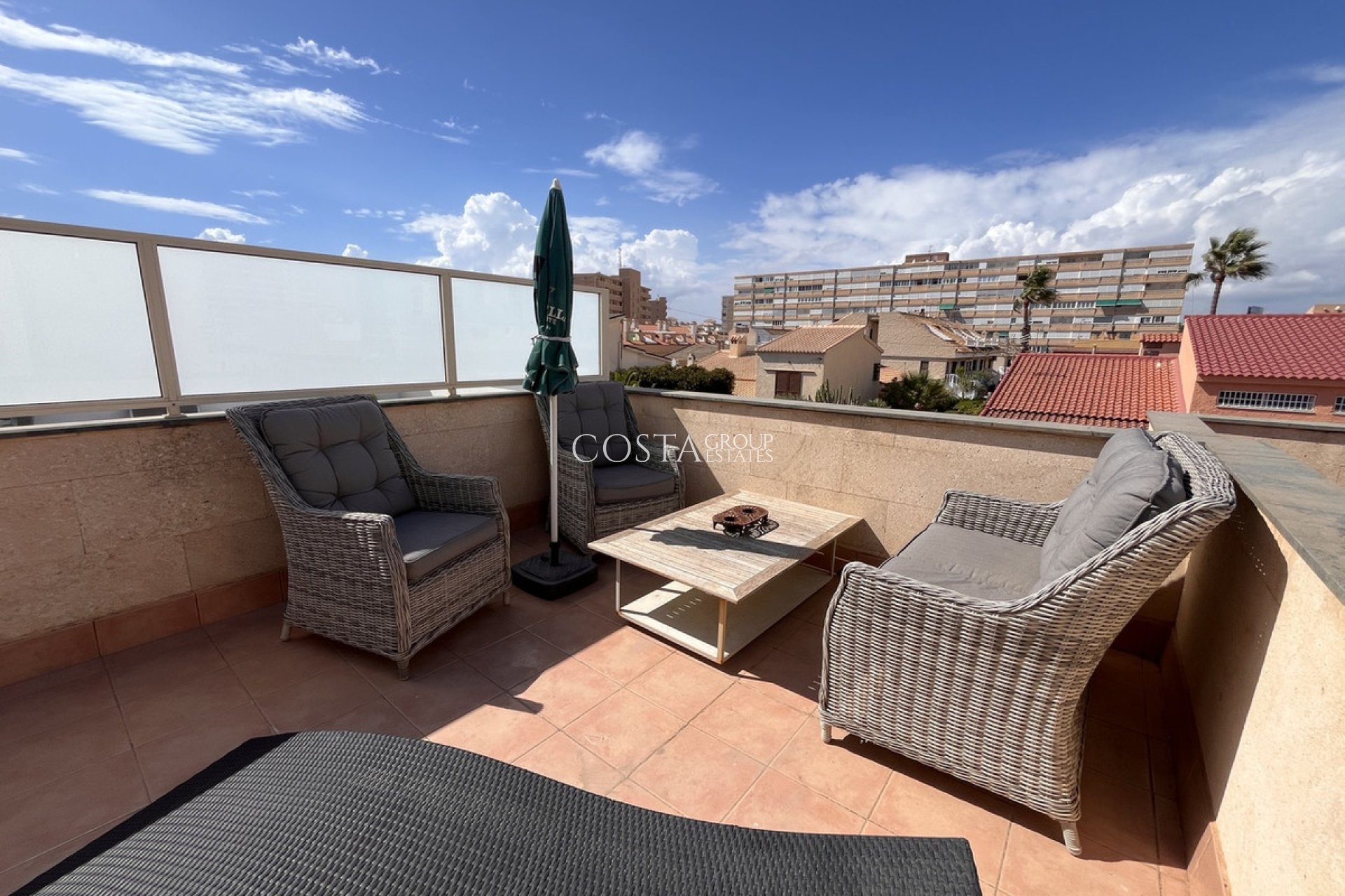 Resale - House -
Torrevieja - Torrevieja Centro