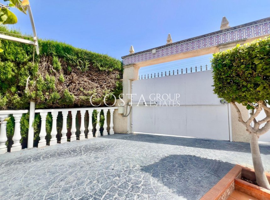 Resale - House -
Torrevieja - Torrevieja Centro