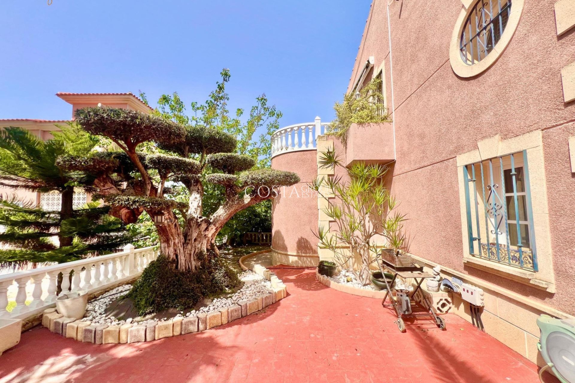 Resale - House -
Torrevieja - Torrevieja Centro