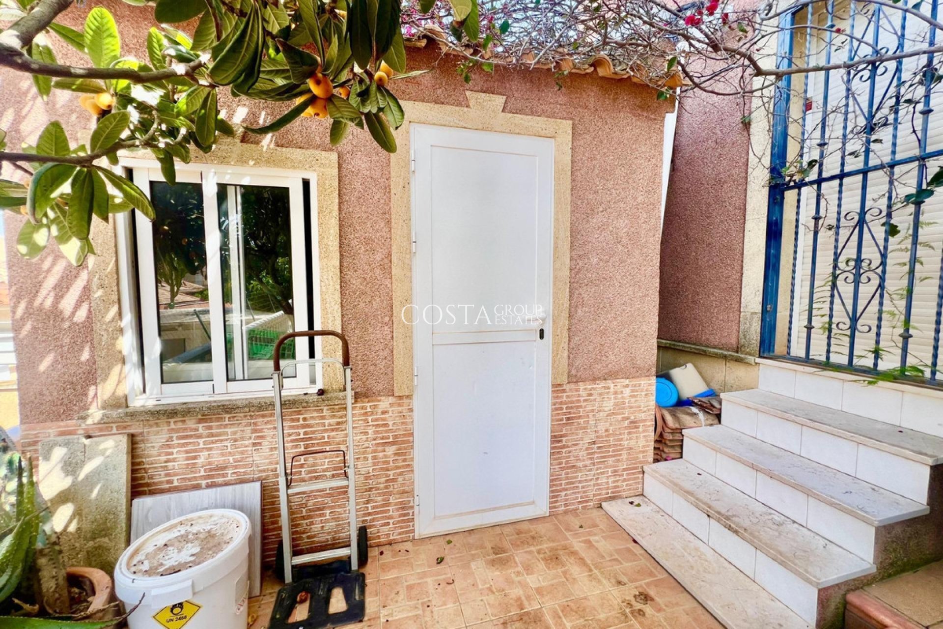 Resale - House -
Torrevieja - Torrevieja Centro