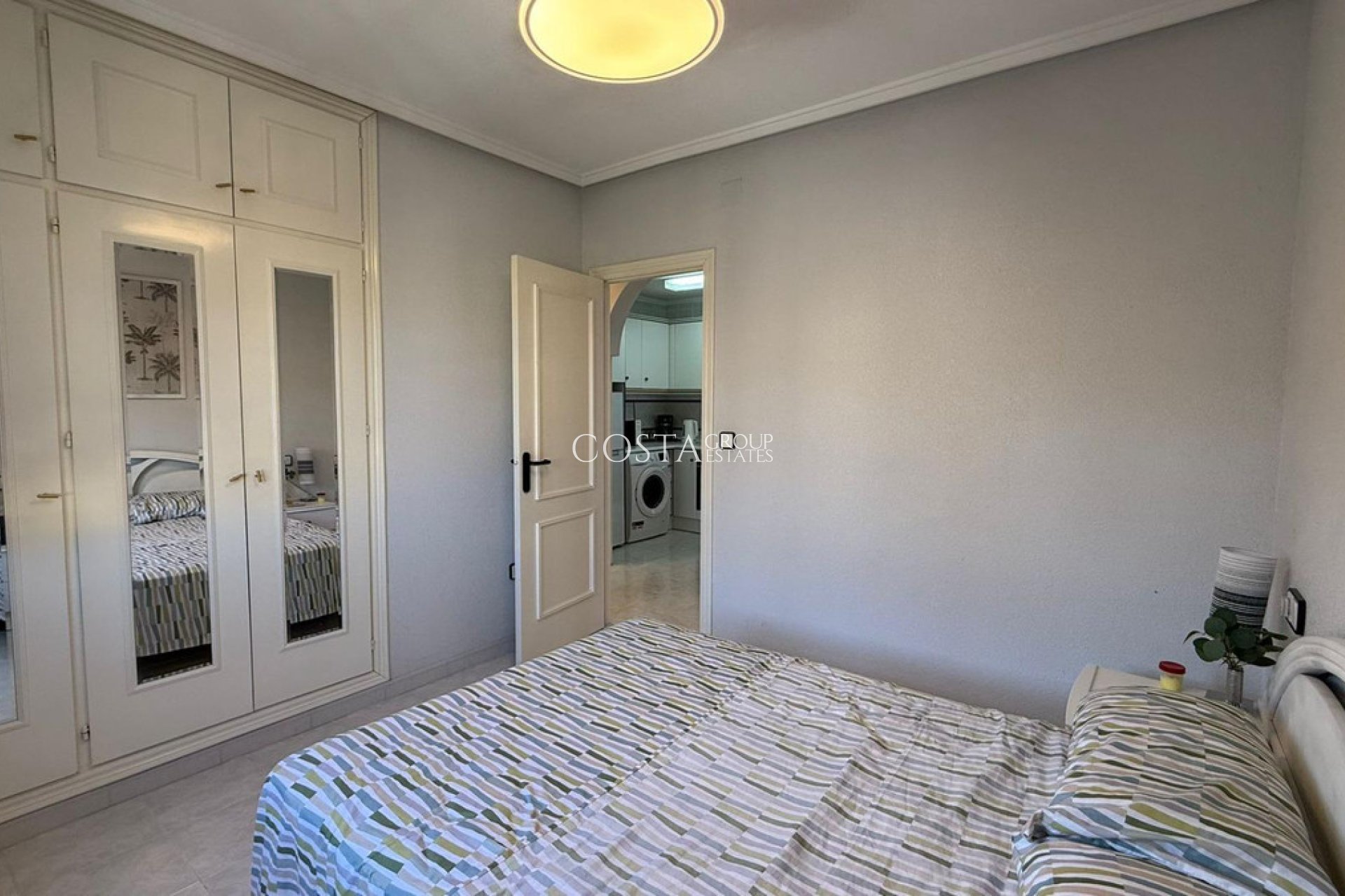 Resale - House -
Torrevieja - Torrevieja Centro