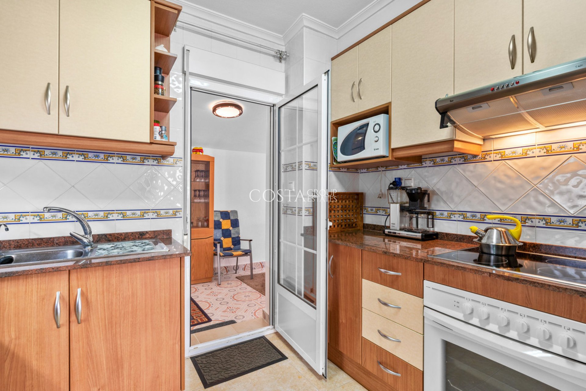 Resale - House -
Torrevieja - Torrevieja Centro