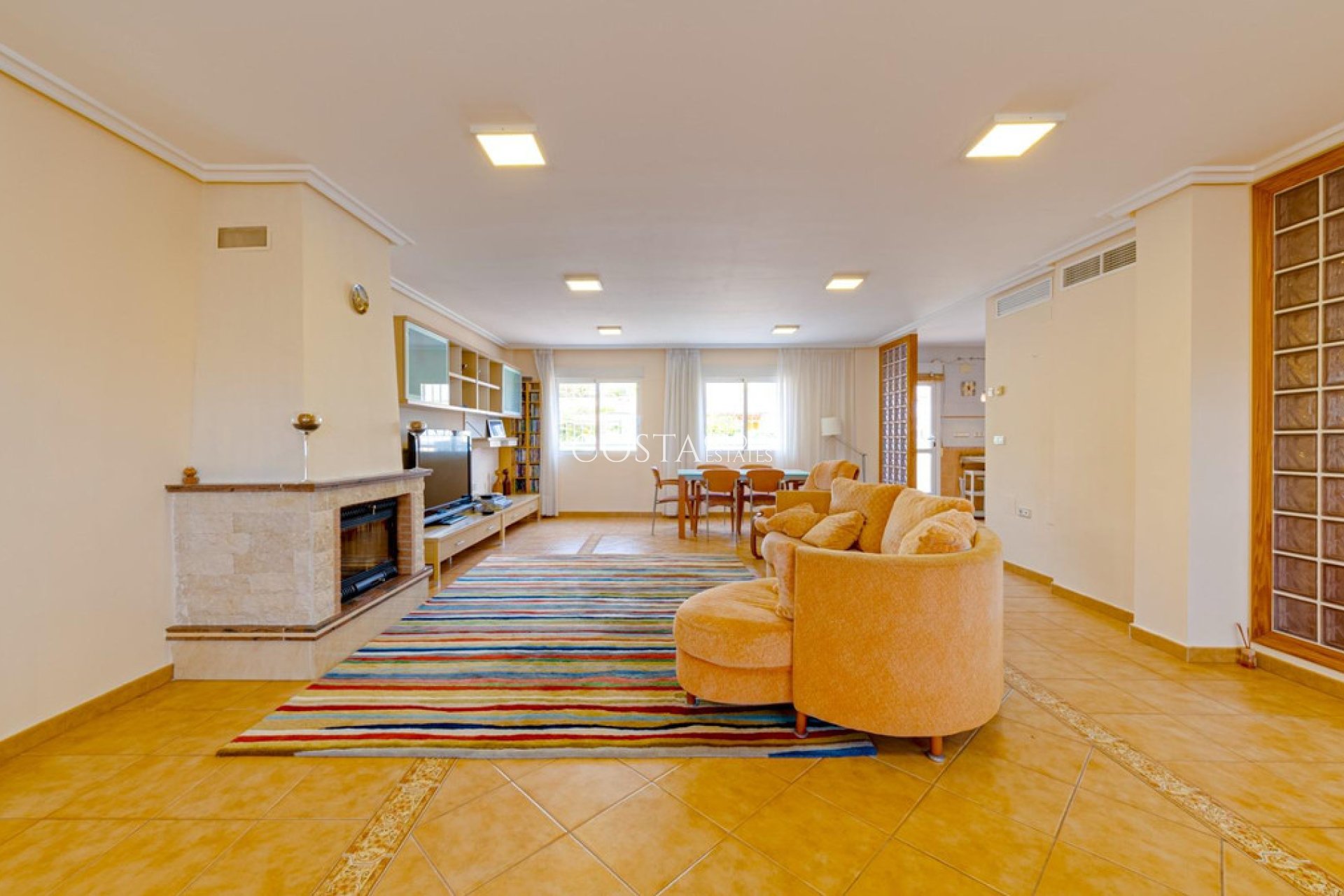 Resale - House -
Torrevieja - Torrevieja Centro