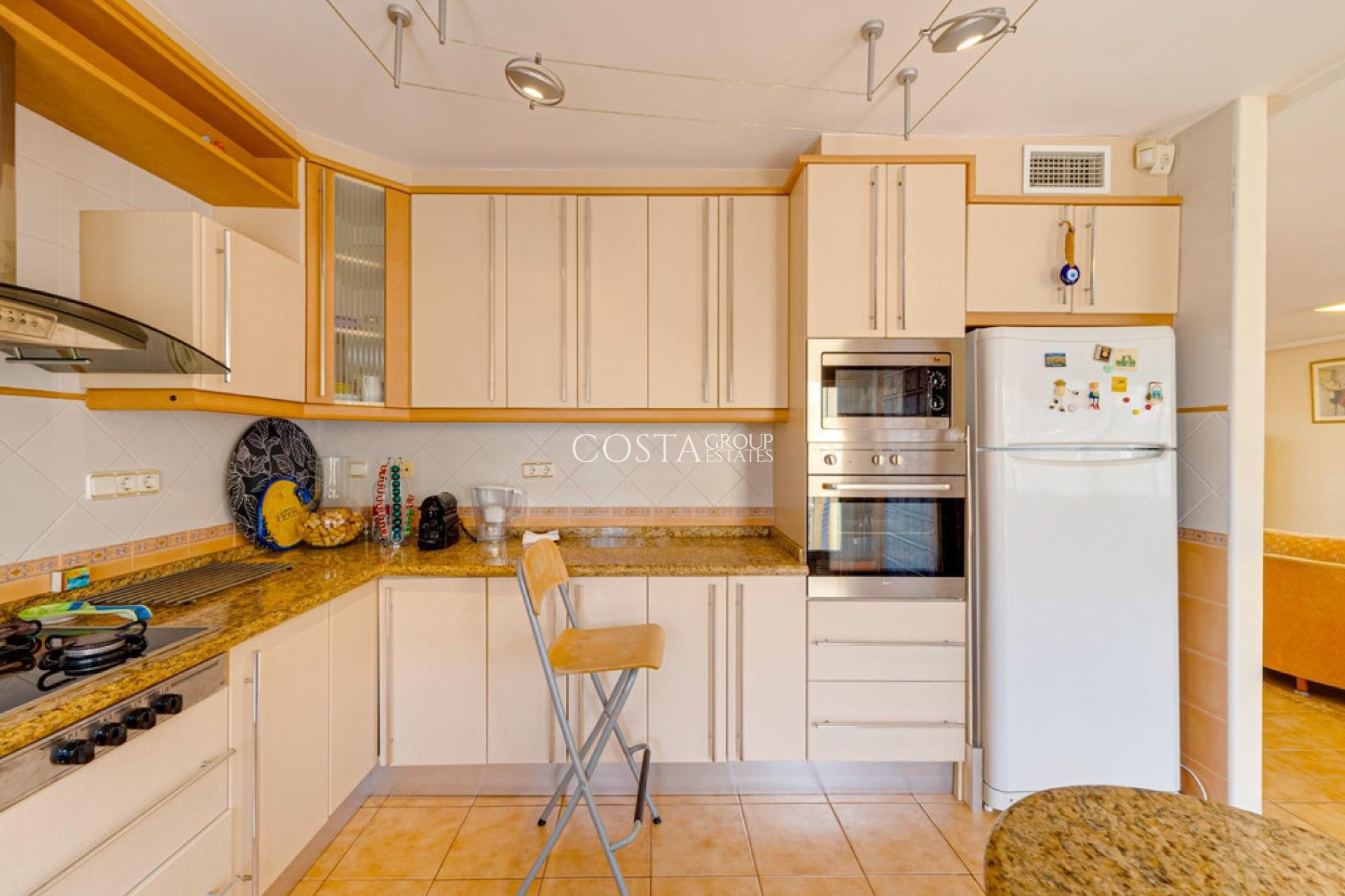 Resale - House -
Torrevieja - Torrevieja Centro