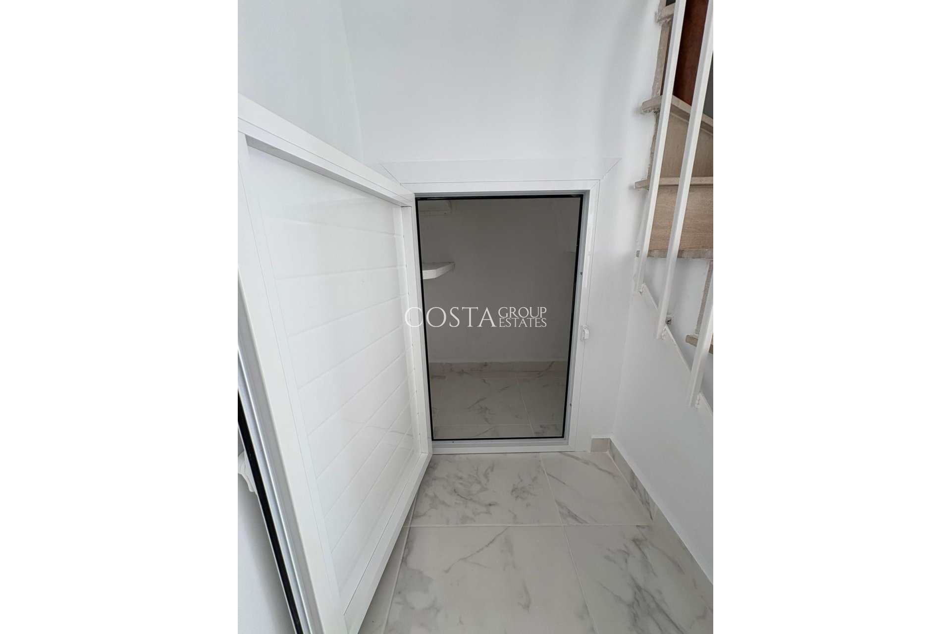 Resale - House -
Torrevieja - Torrevieja Centro