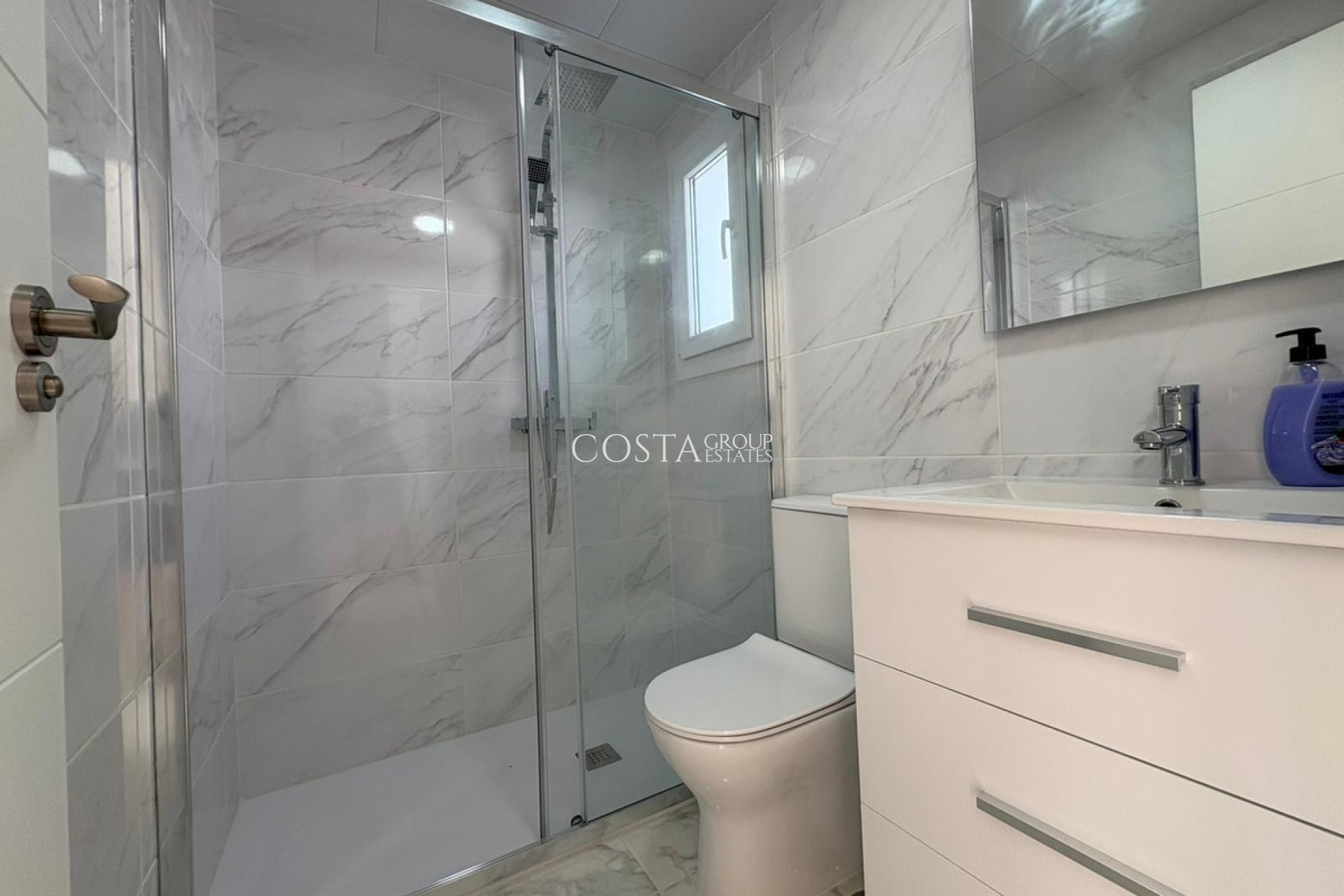 Resale - House -
Torrevieja - Torrevieja Centro