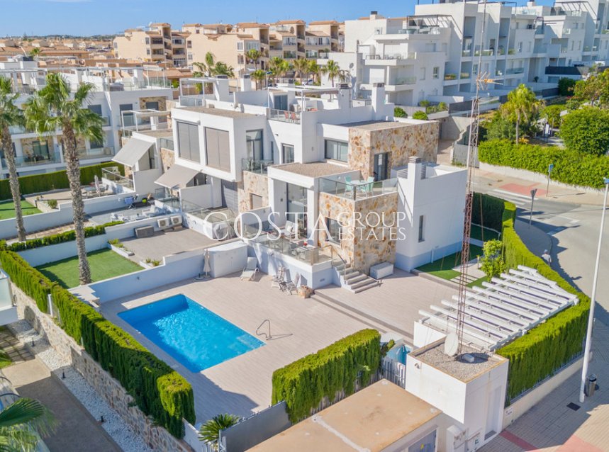 Resale - House -
Torrevieja - Torrevieja Centro