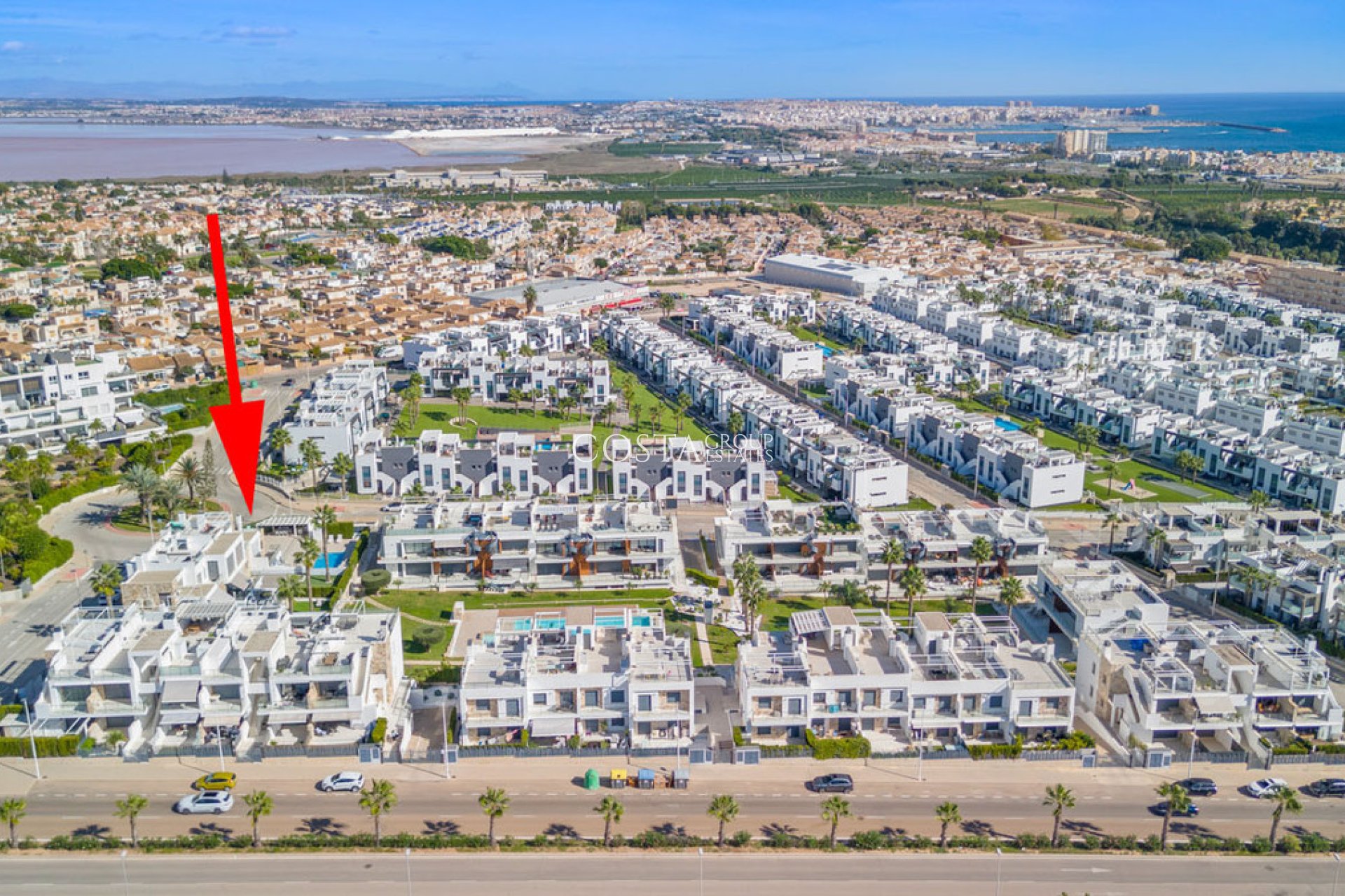 Resale - House -
Torrevieja - Torrevieja Centro