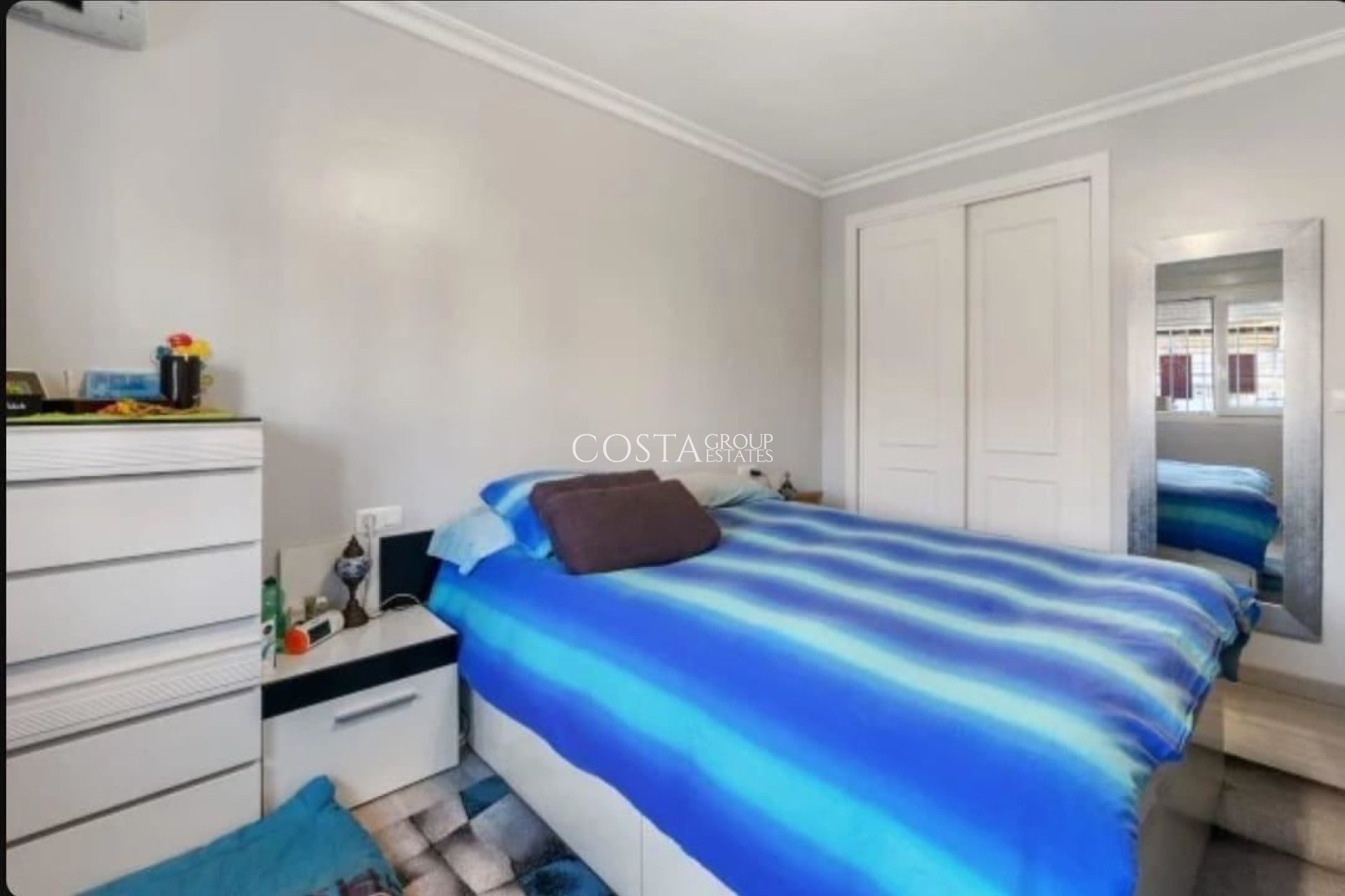 Resale - House -
Torrevieja - Torrevieja Centro