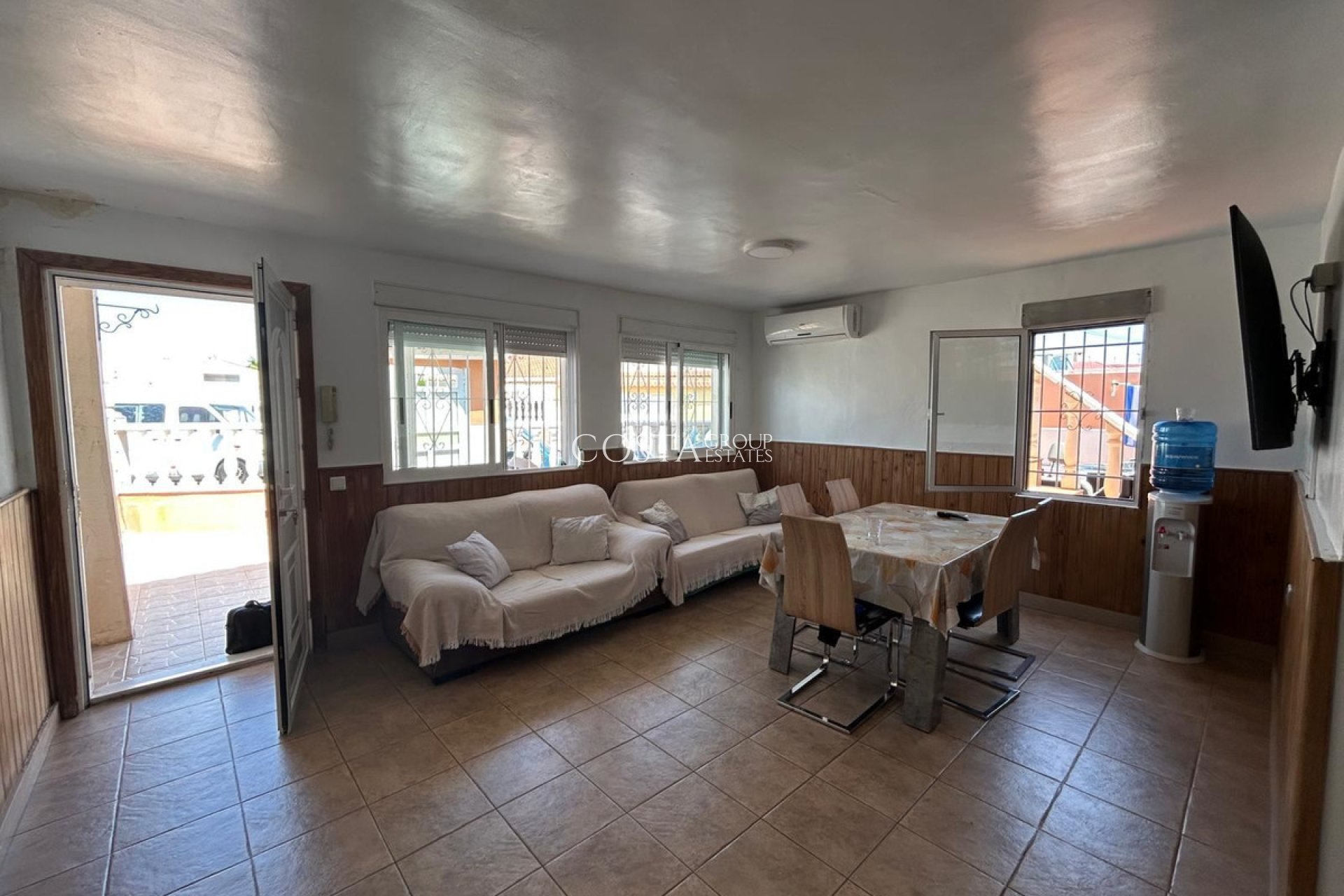 Resale - House -
Torrevieja - Torrevieja Centro