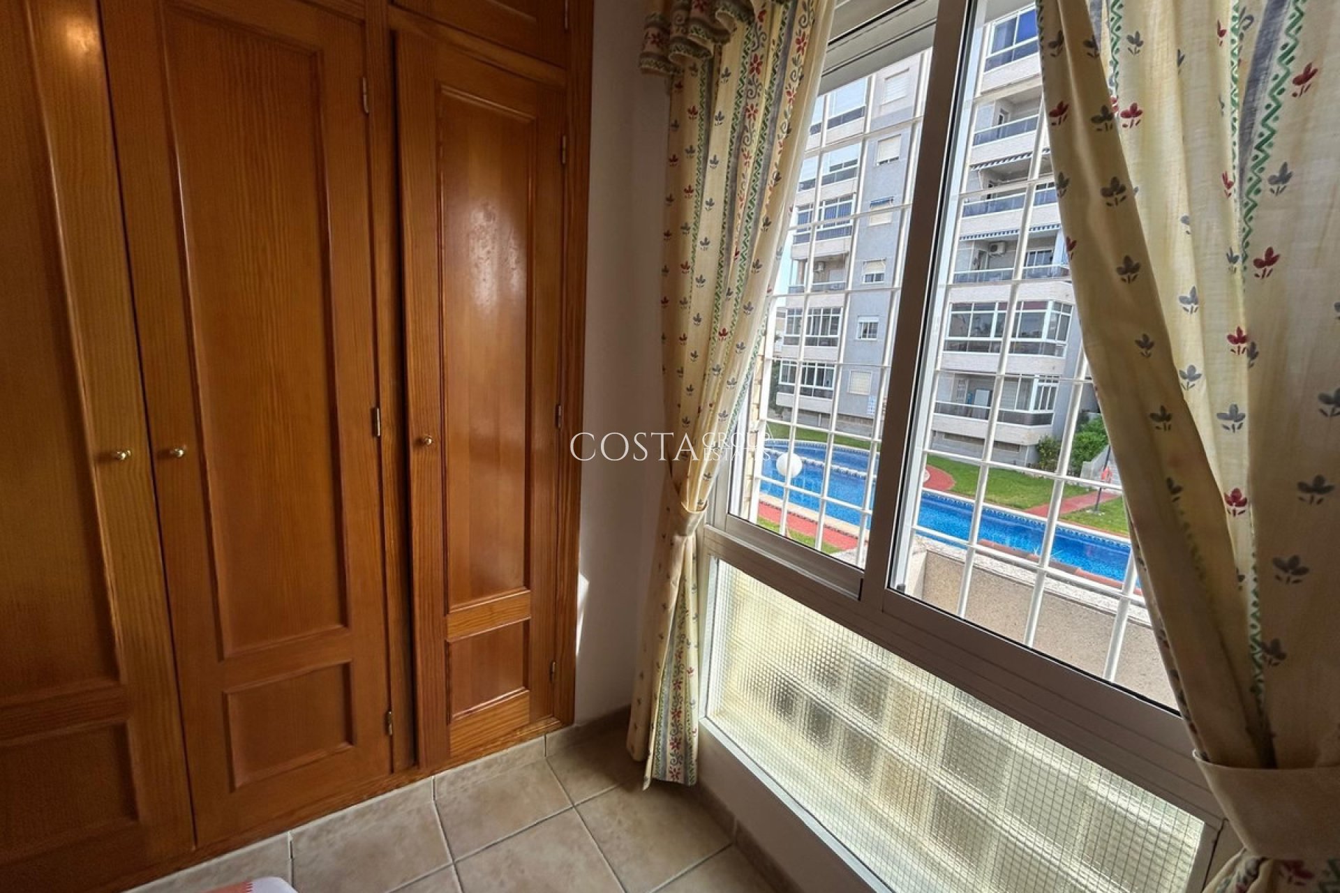 Resale - House -
Torrevieja - Torrevieja Centro