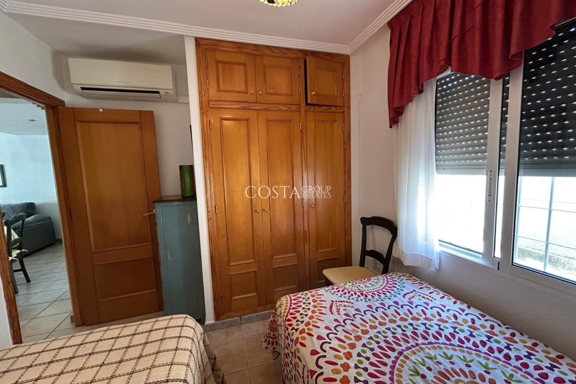 Resale - House -
Torrevieja - Torrevieja Centro