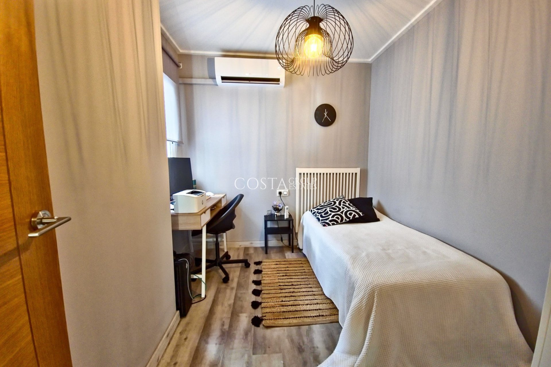 Resale - House -
Torrevieja - Torrevieja Centro