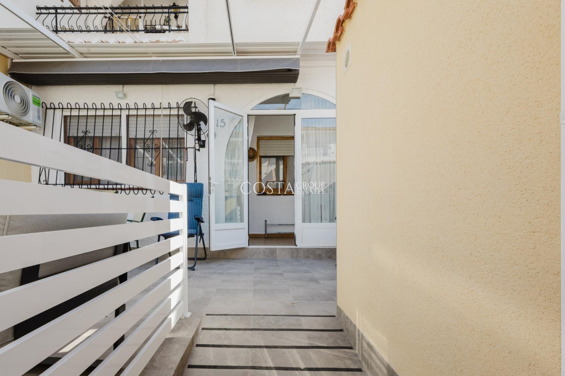 Resale - House -
Torrevieja - Torrevieja Centro