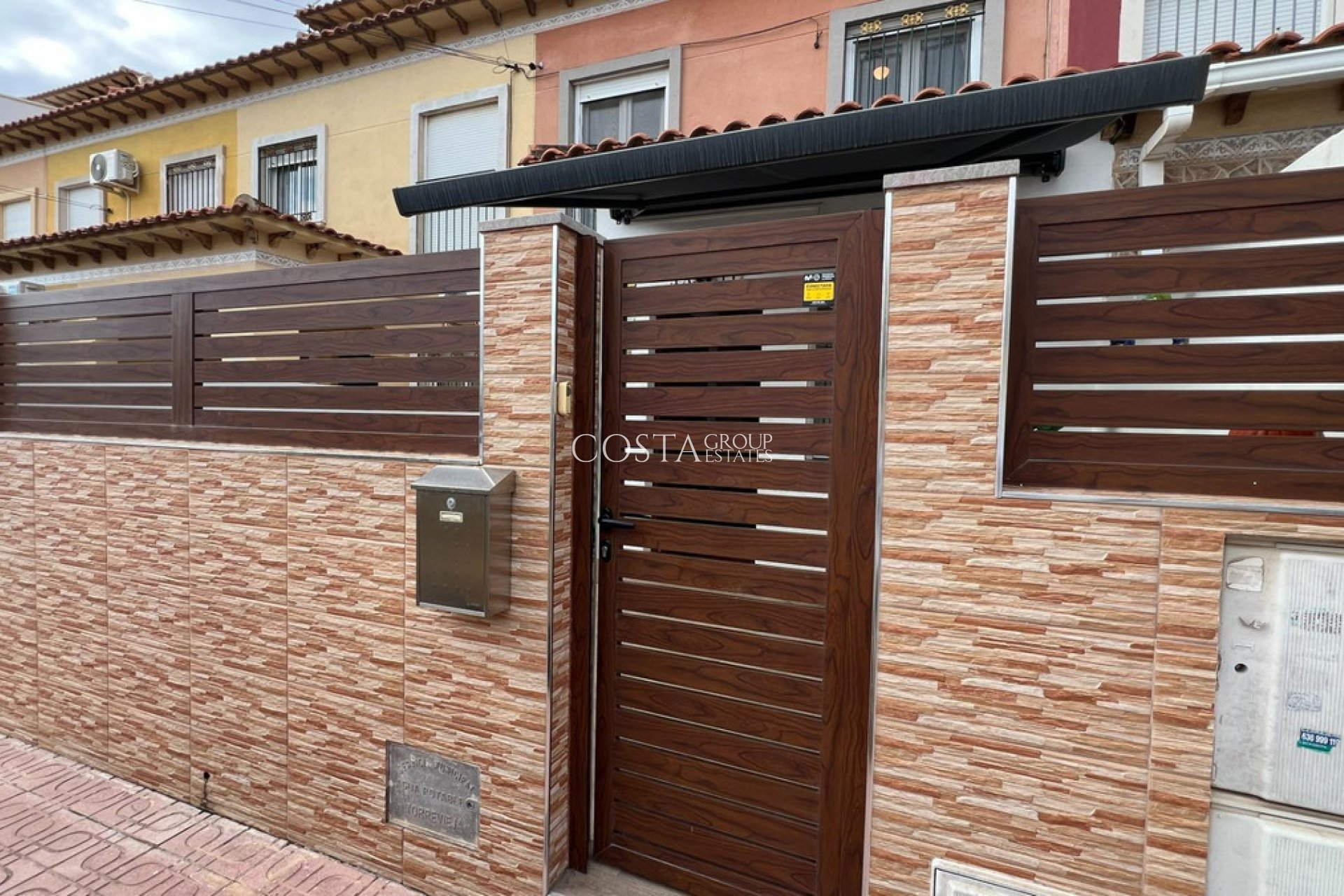 Resale - House -
Torrevieja - Torrevieja Centro