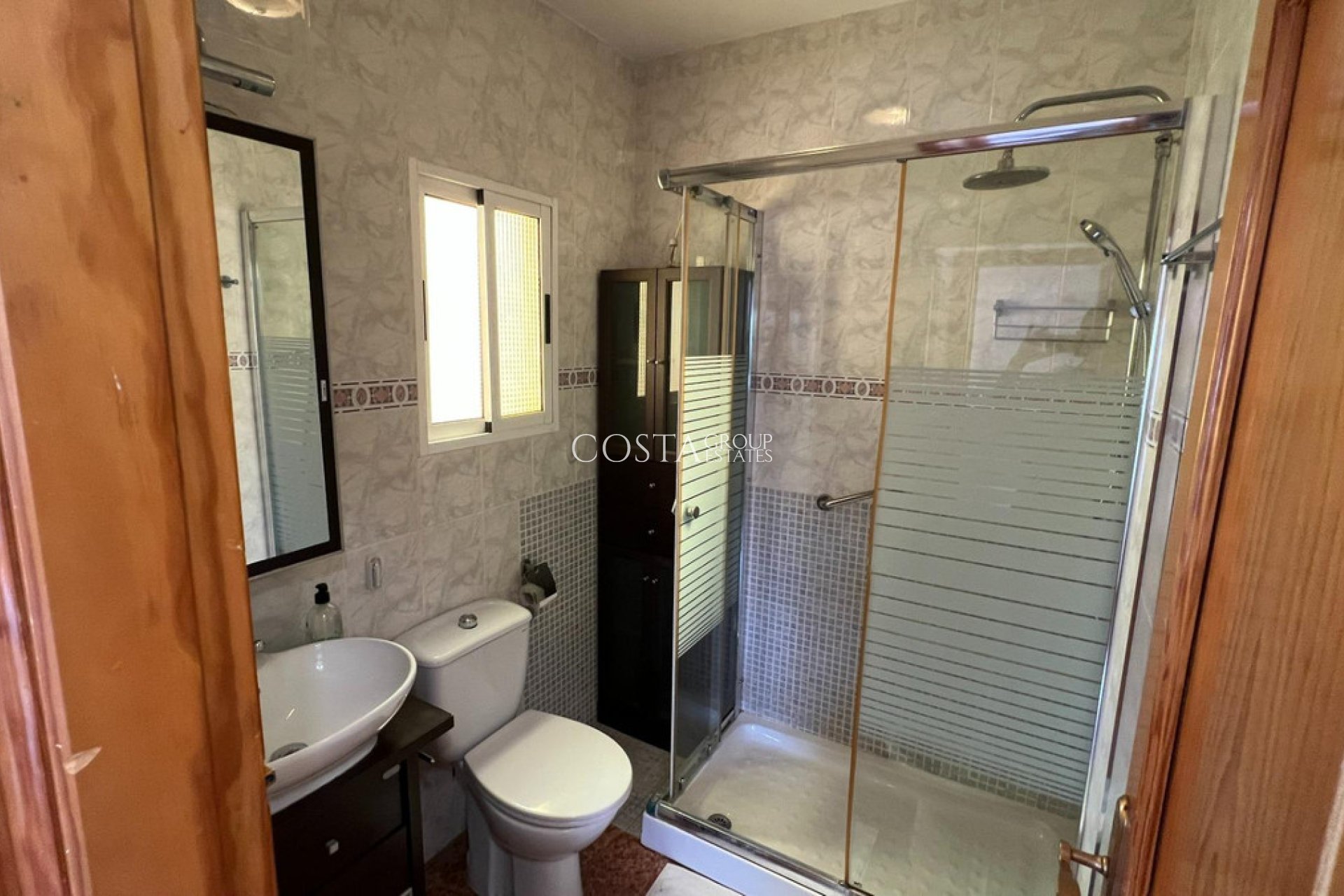 Resale - House -
Torrevieja - Torrevieja Centro