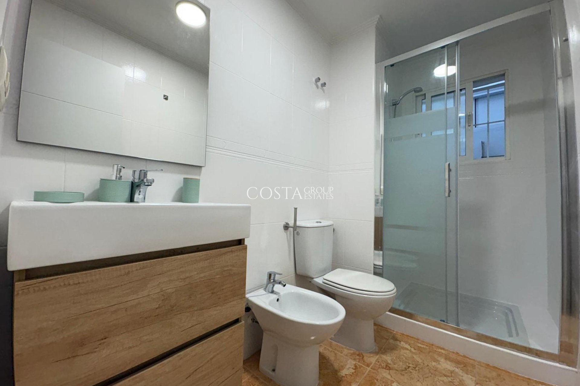 Resale - House -
Torrevieja - Torrevieja Centro