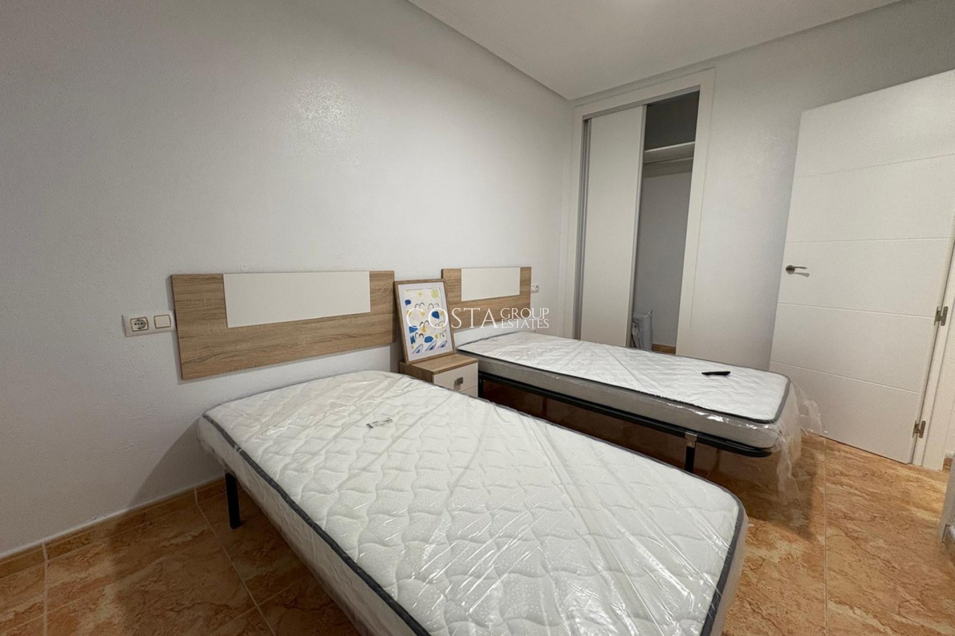 Resale - House -
Torrevieja - Torrevieja Centro