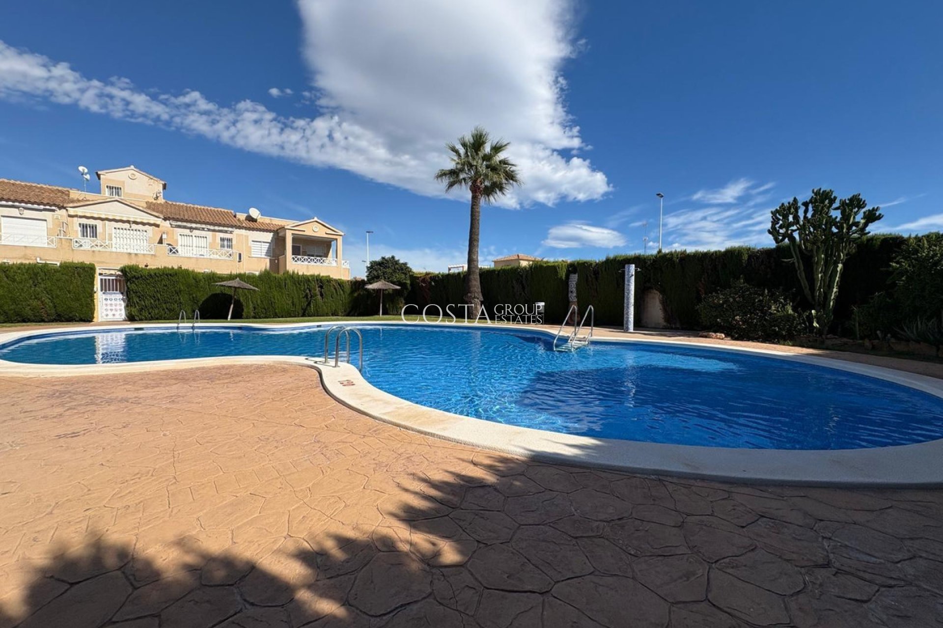 Resale - House -
Torrevieja - Torrevieja Centro