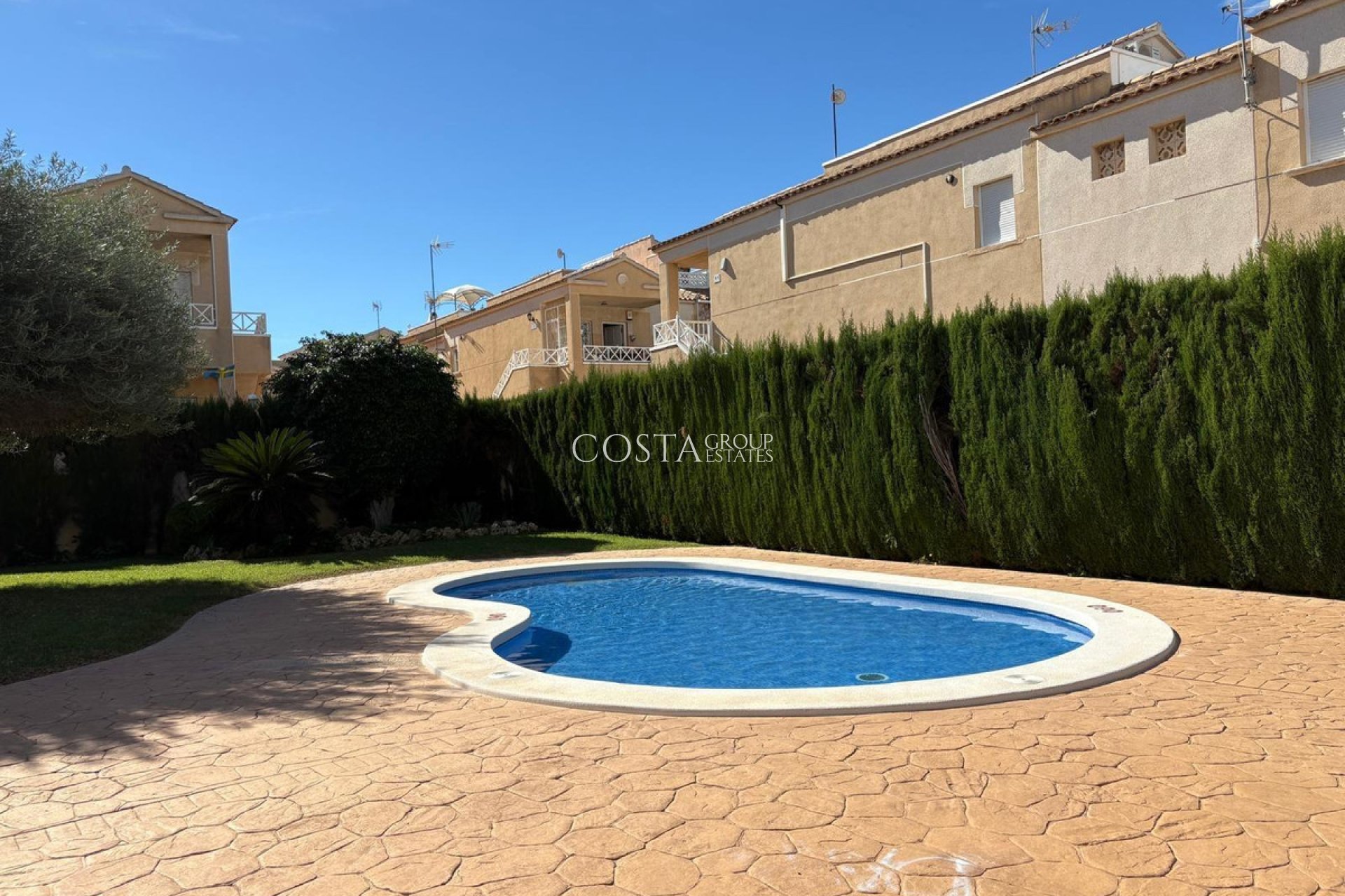 Resale - House -
Torrevieja - Torrevieja Centro