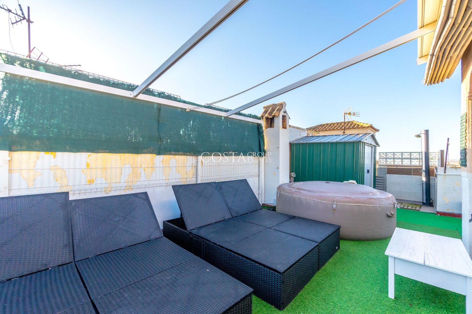 Resale - House -
Torrevieja