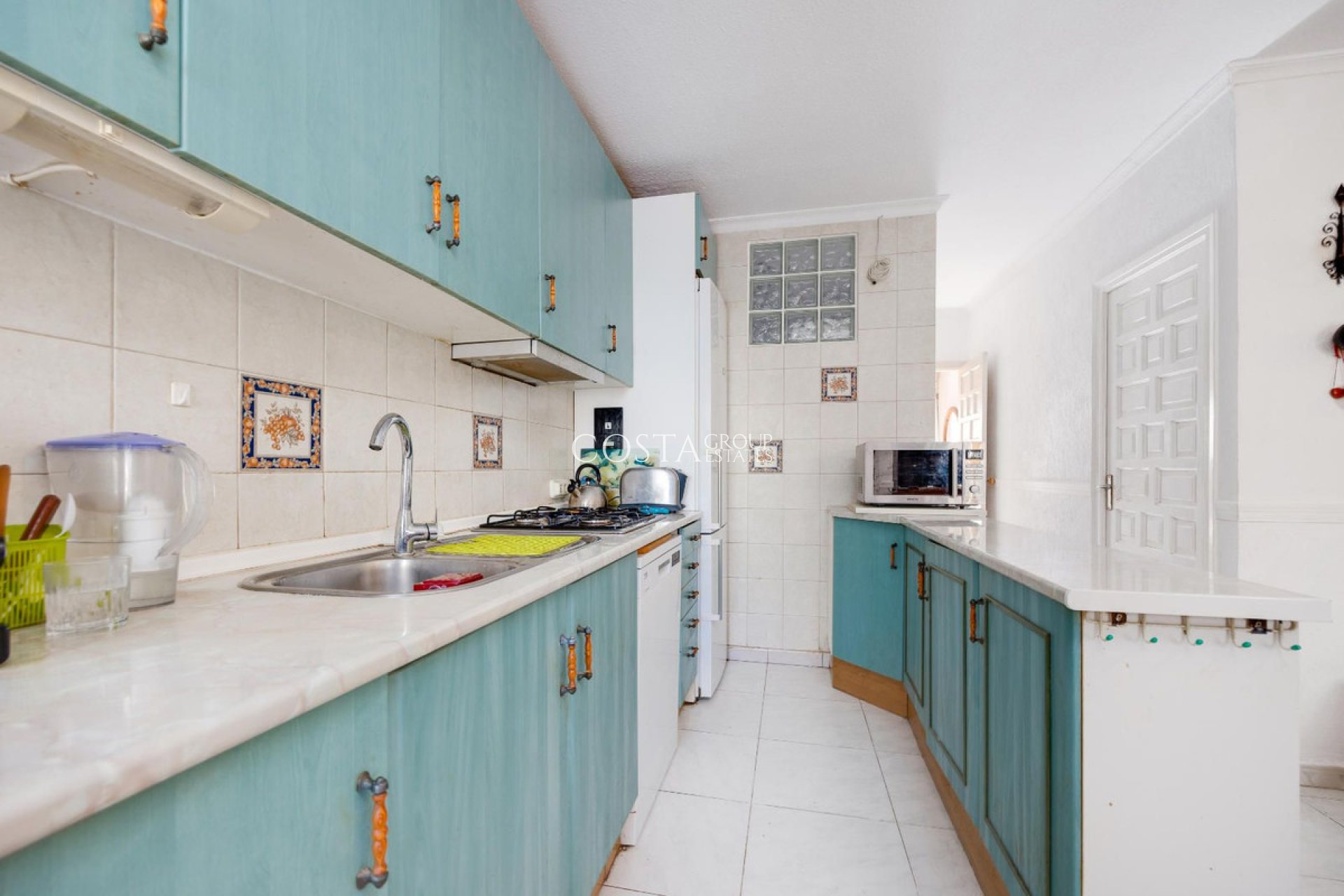 Resale - House -
Torrevieja