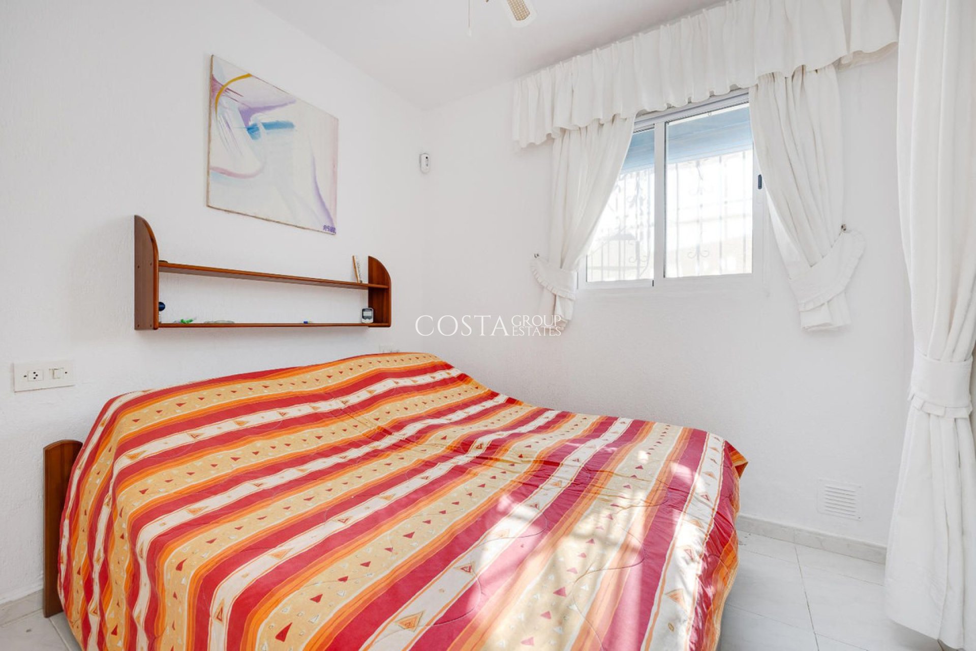 Resale - House -
Torrevieja