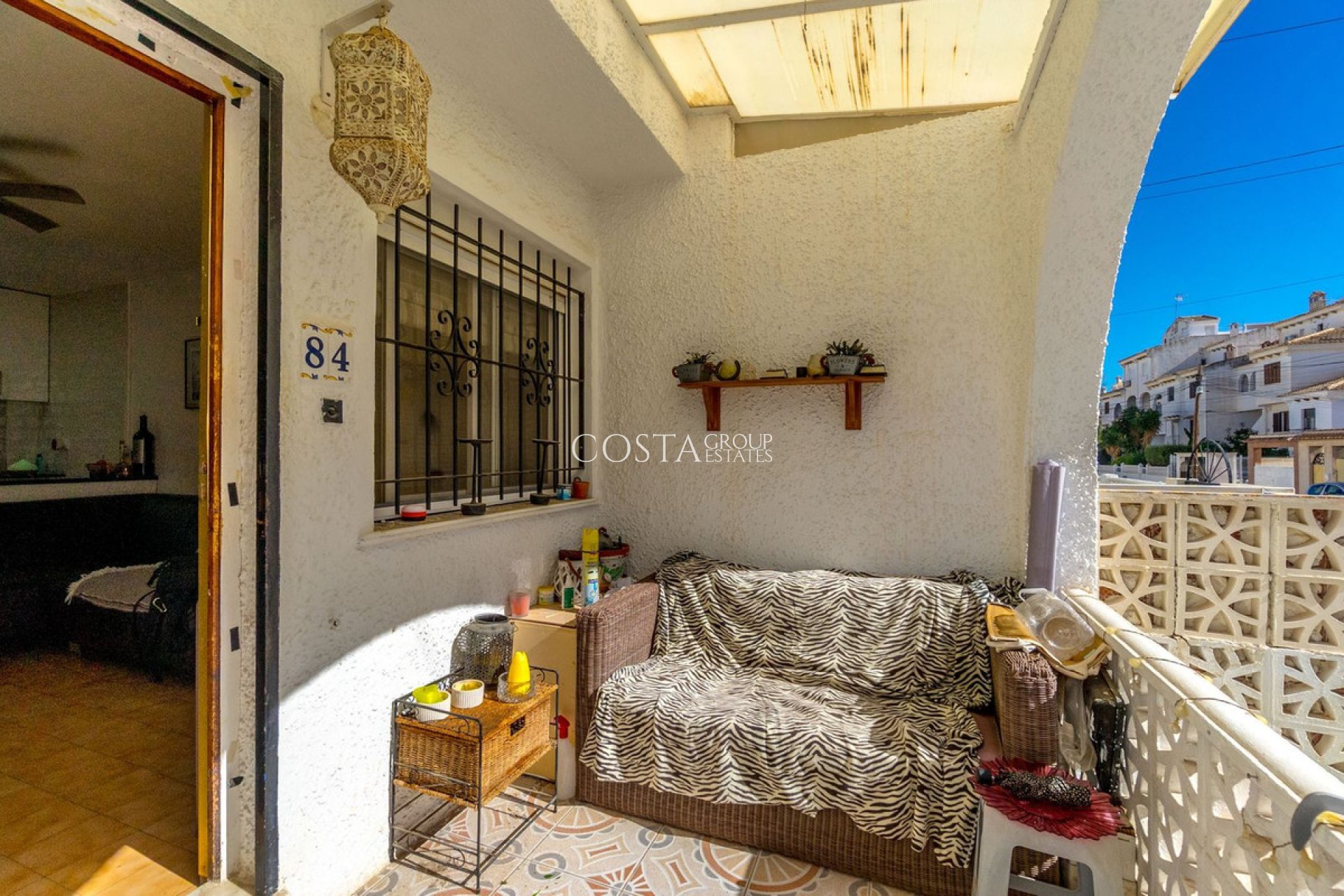 Resale - House -
Torrevieja