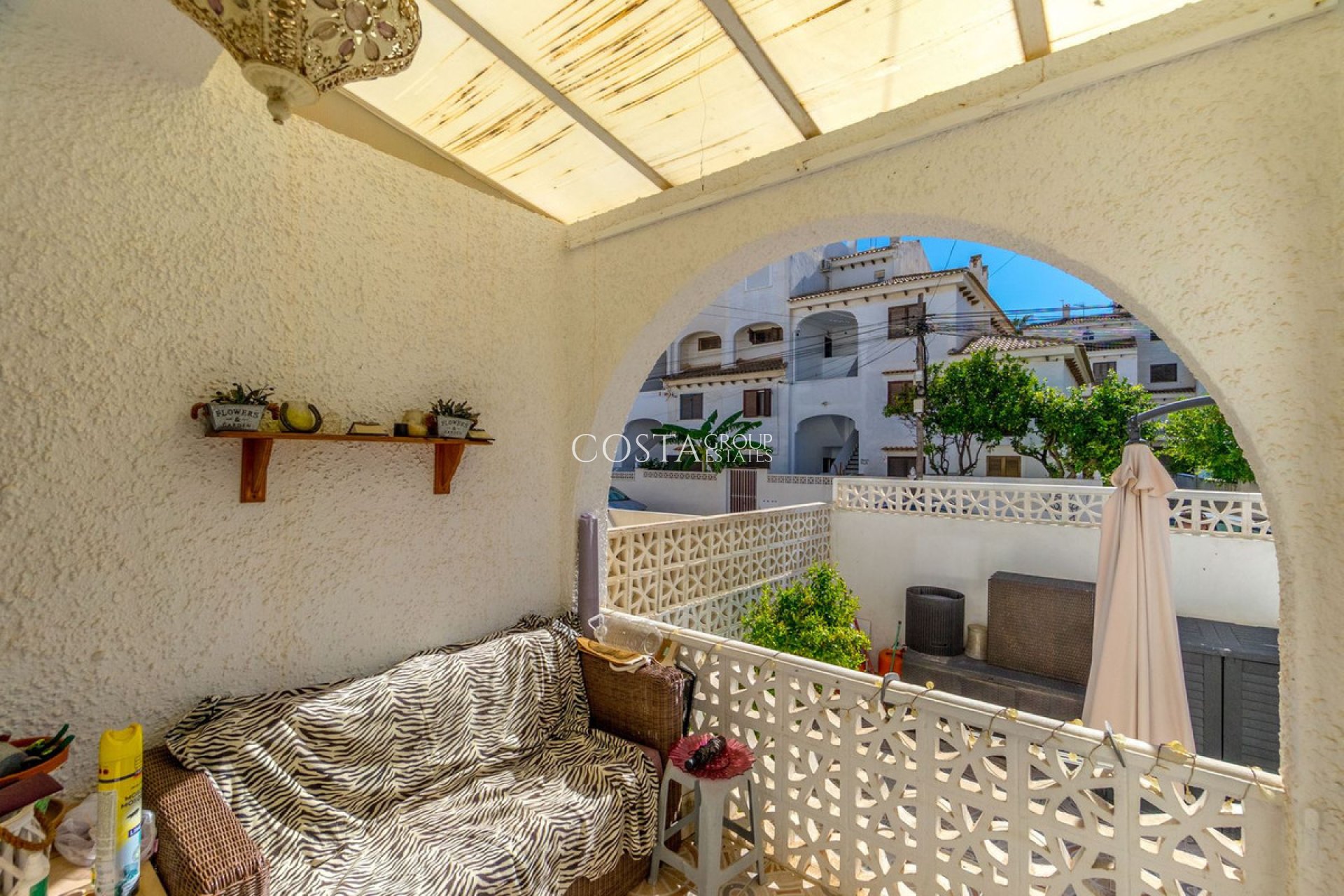 Resale - House -
Torrevieja