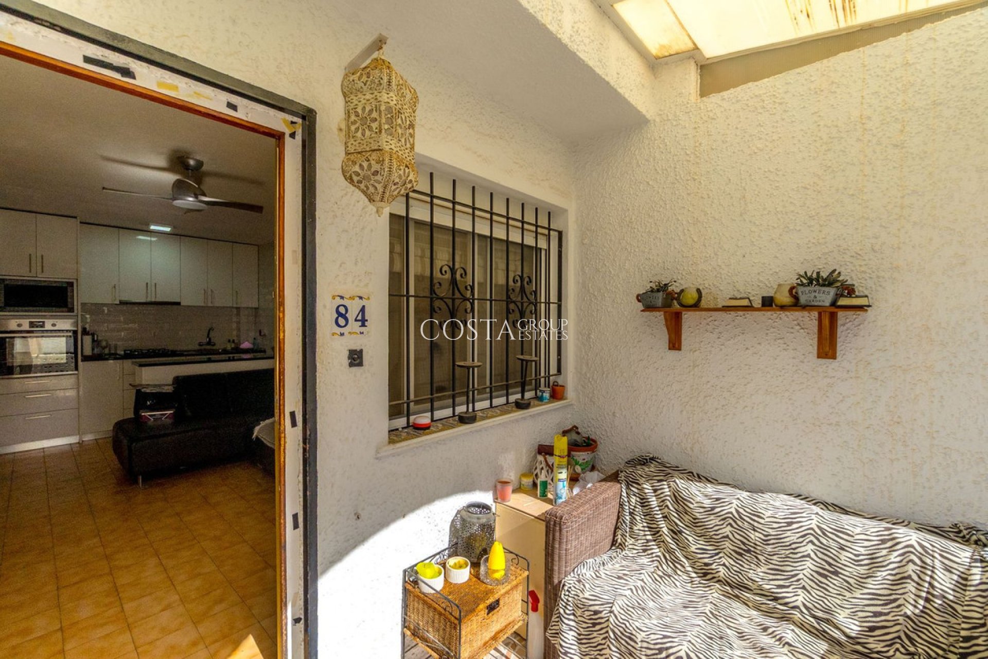 Resale - House -
Torrevieja