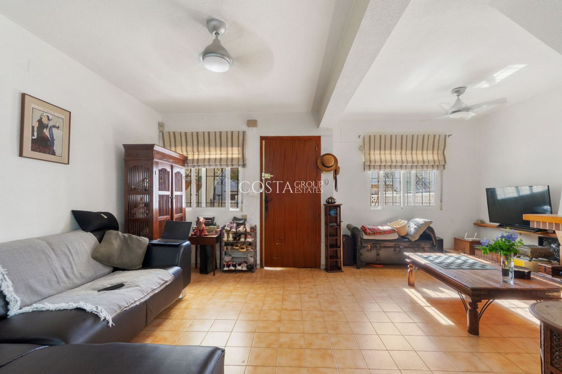 Resale - House -
Torrevieja