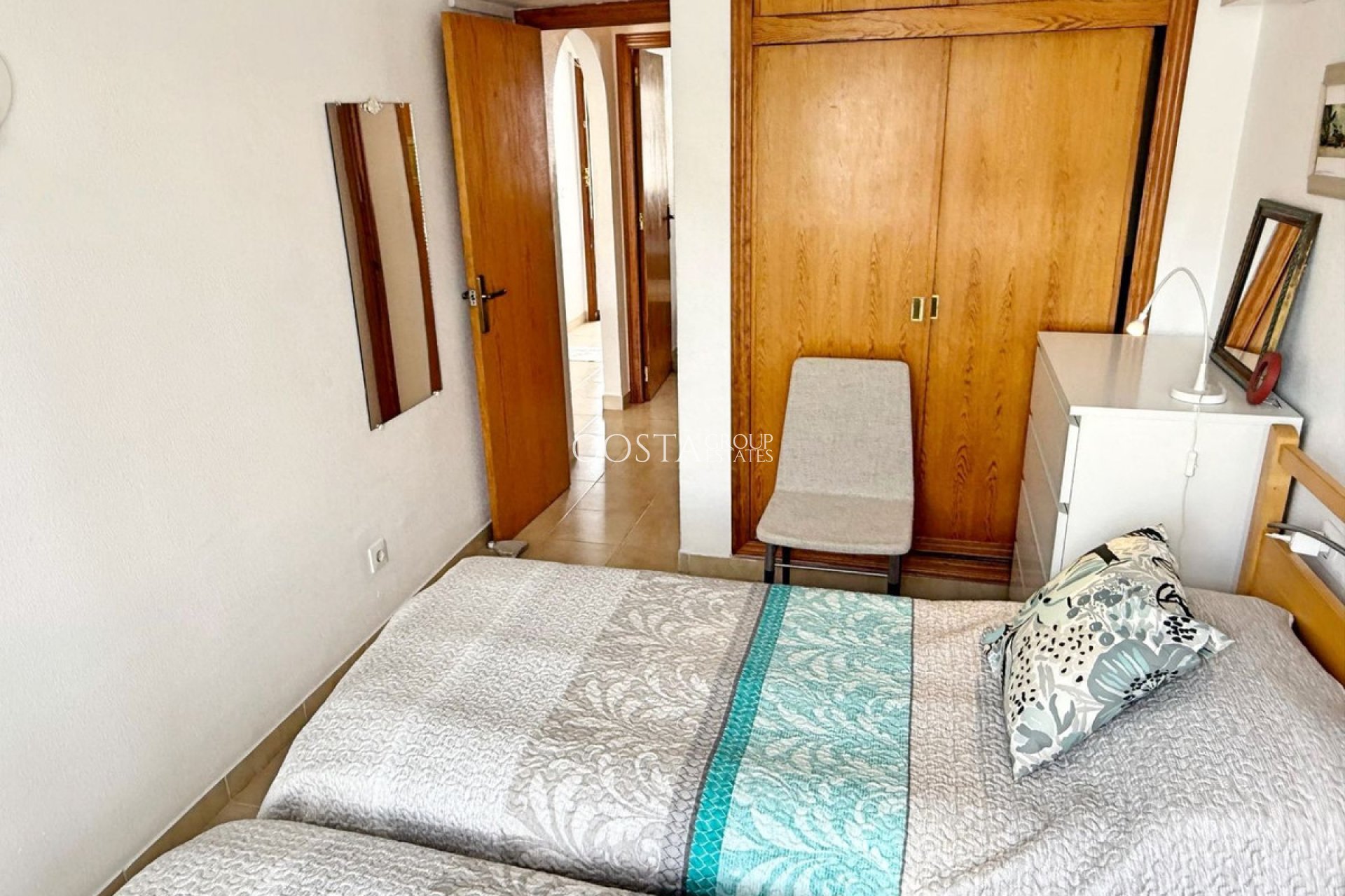 Resale - House -
Torrevieja