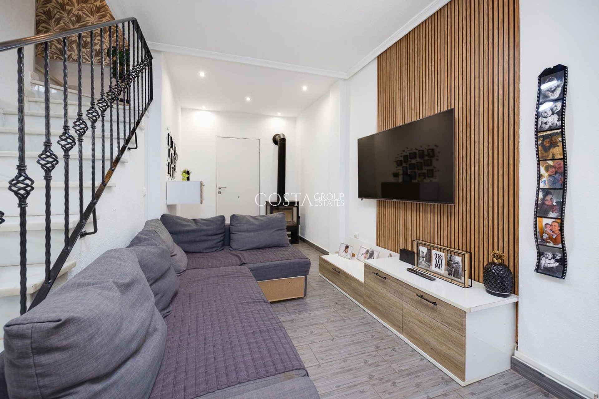Resale - House -
Urbanización El Raso