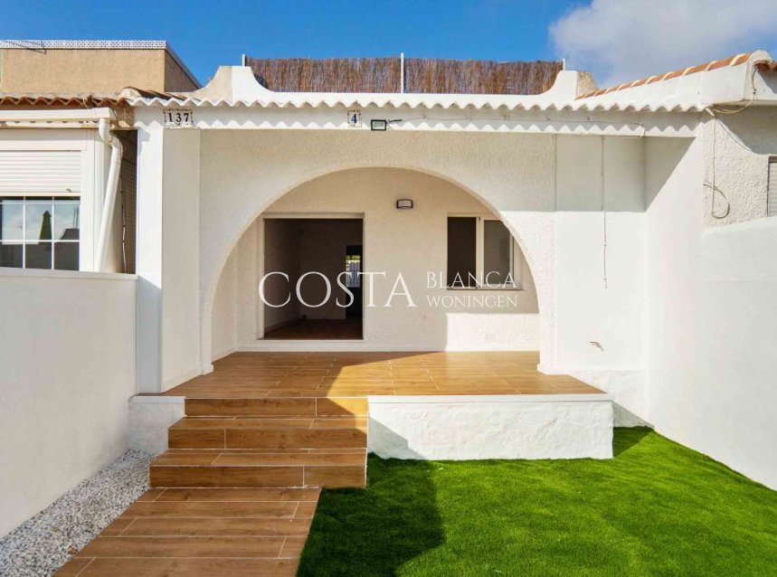 Resale - House -
Villamartín