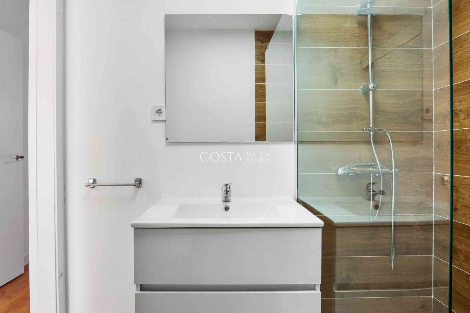 Resale - House -
Villamartín