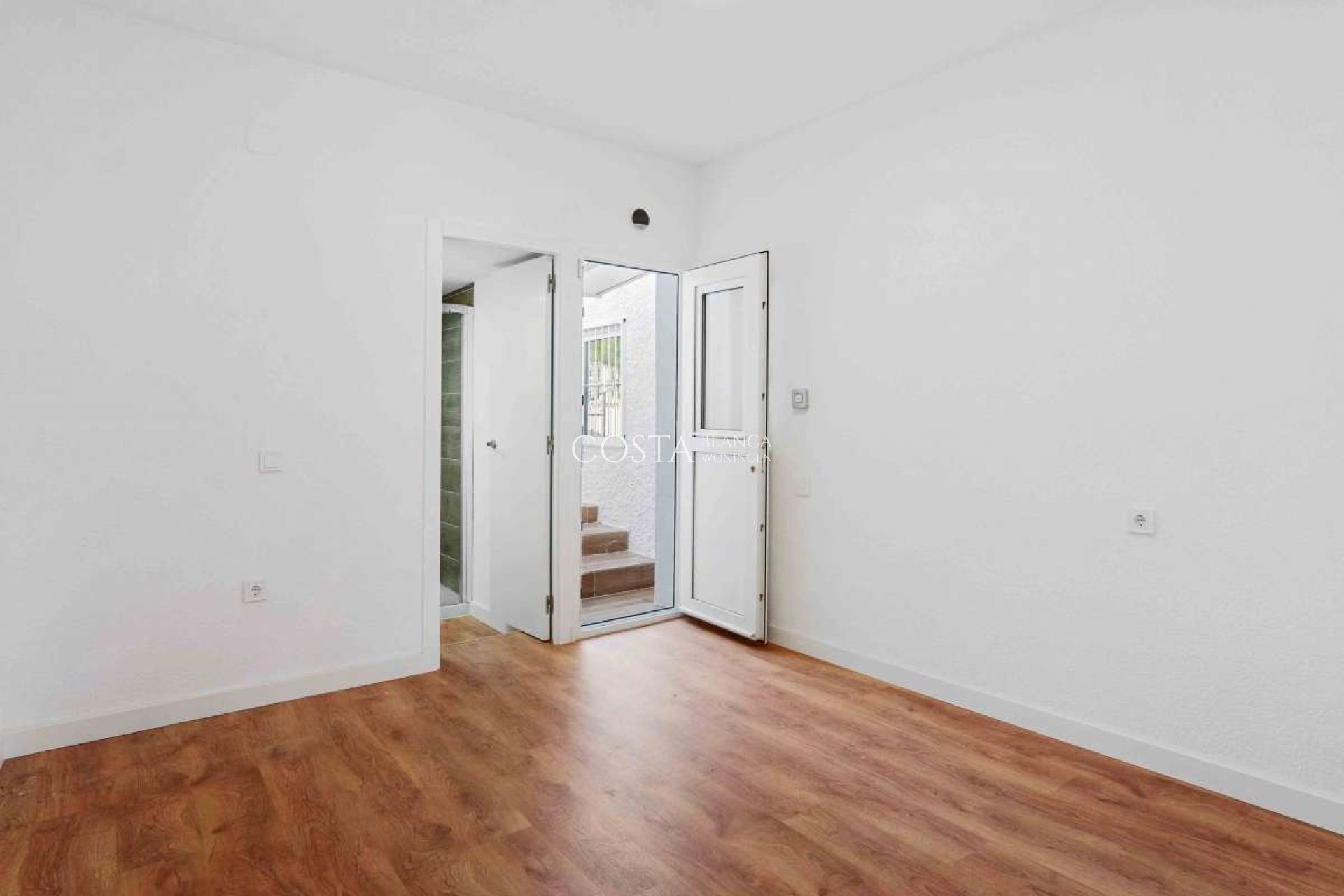Resale - House -
Villamartín
